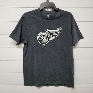 Unisex Comfortable Red Wings T-shirt